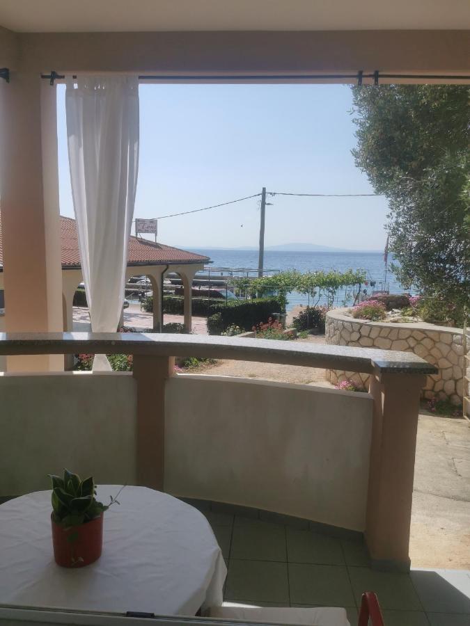 Apartments By The Sea Jakisnica, Pag - 21384 Lun  Extérieur photo