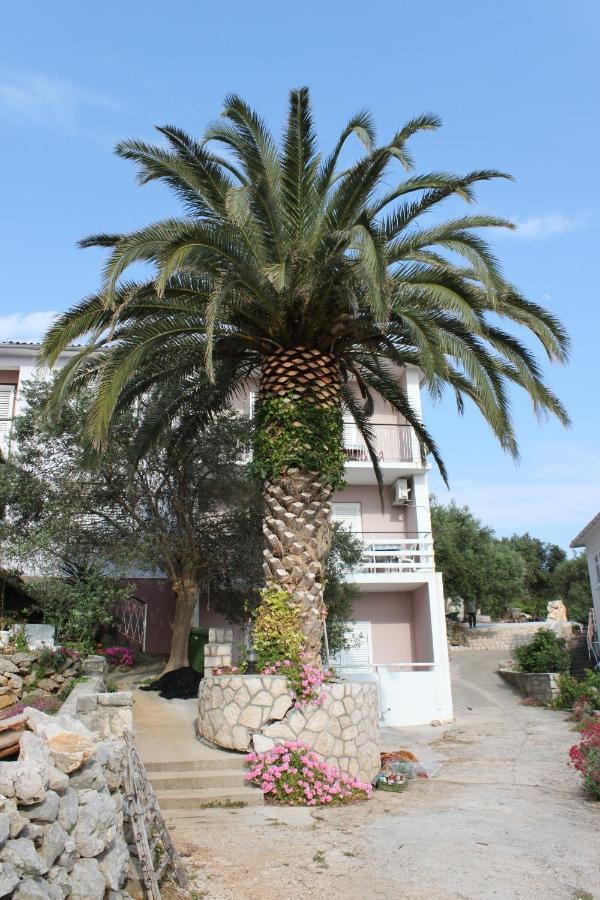 Apartments By The Sea Jakisnica, Pag - 21384 Lun  Extérieur photo